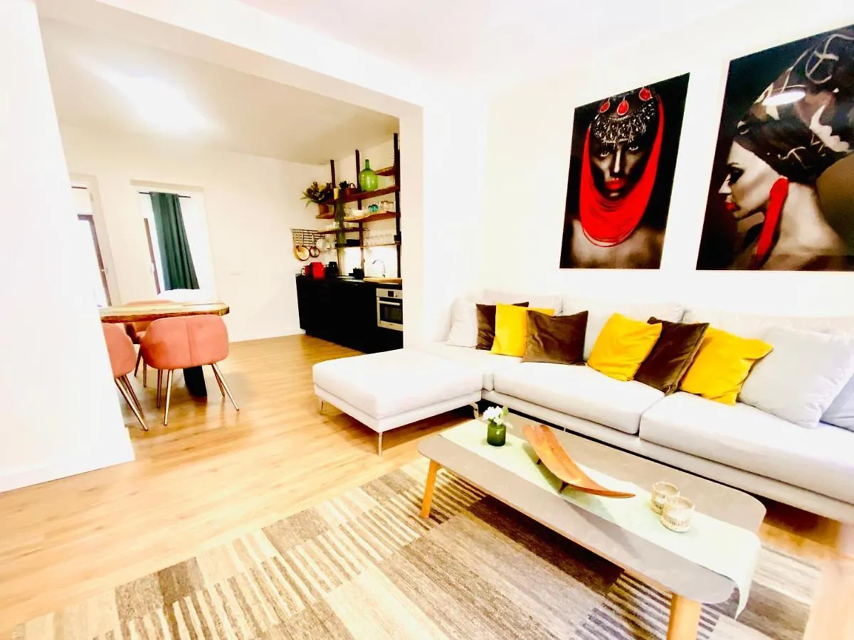 アパートホテル Hotel Apartment With 2-En Suite Bedrooms パルマ・デ・マリョルカ スペイン