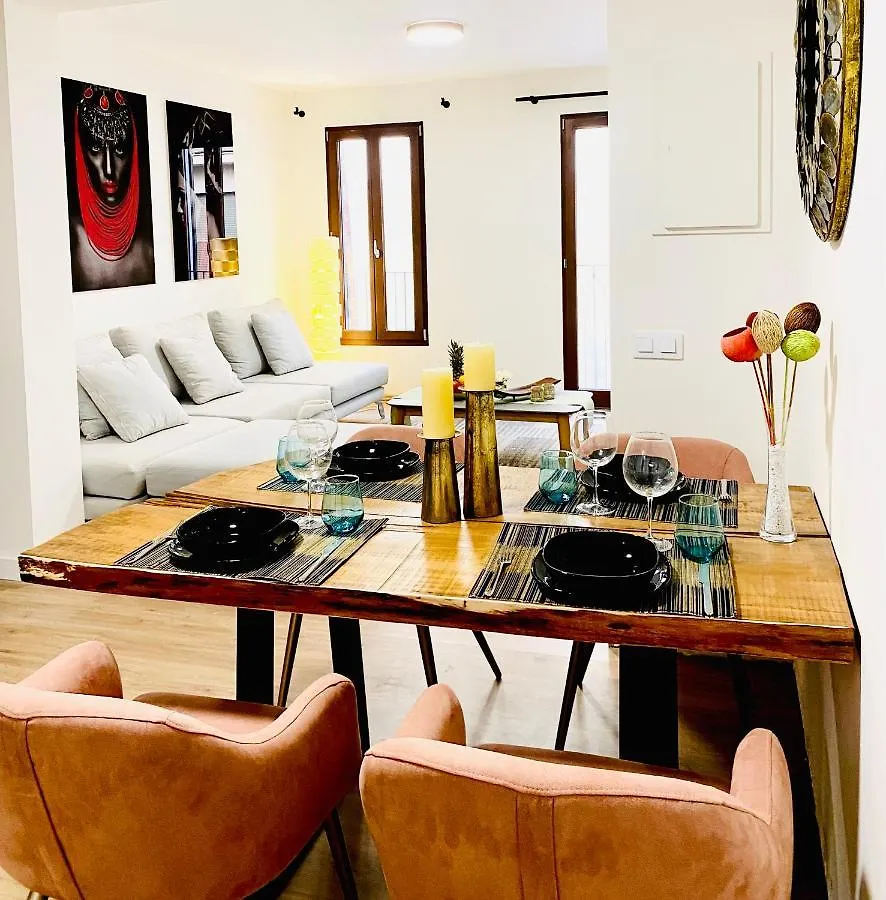 Hotel Apartment With 2-En Suite Bedrooms パルマ・デ・マリョルカ 0*,  スペイン