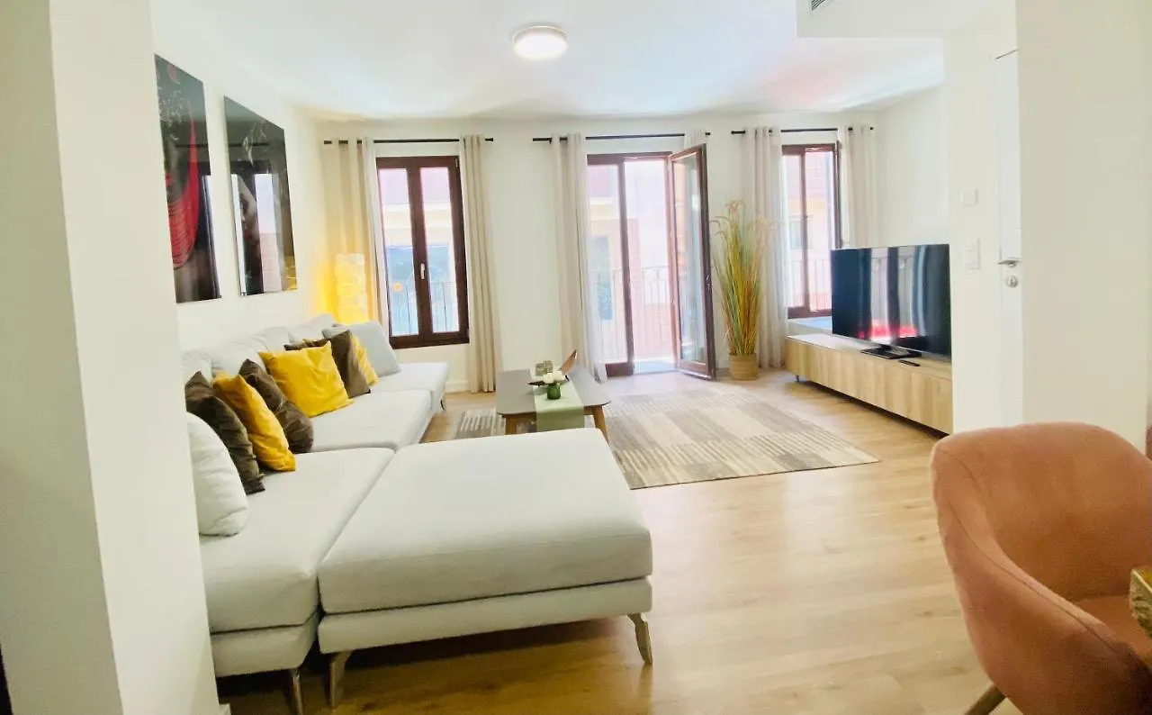 Hotel Apartment With 2-En Suite Bedrooms パルマ・デ・マリョルカ