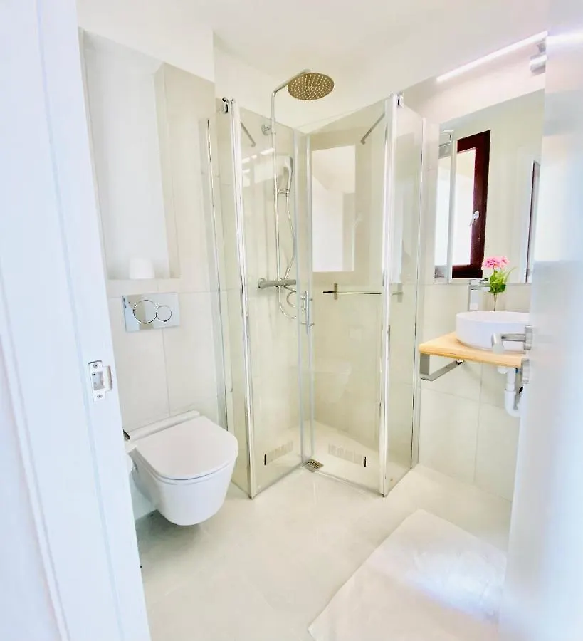 Hotel Apartment With 2-En Suite Bedrooms Palma de Mallorca Spain